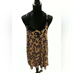 Forever 21 leopard print tank top in black & brown. Women’s size XL